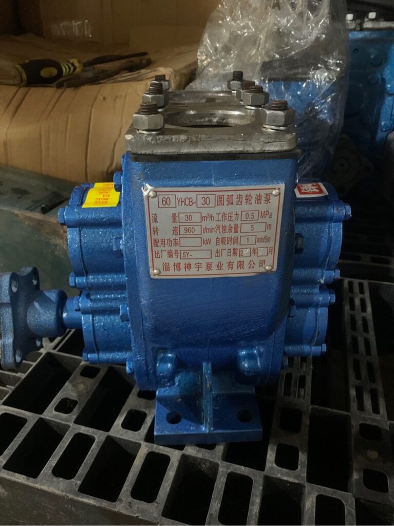 Bơm bánh răng xăng dầu (1) Bom banh rang xang dau 1