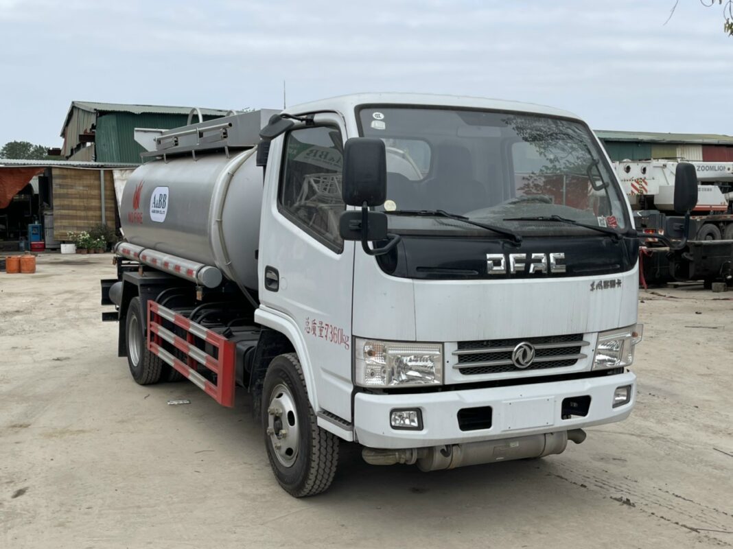 Xe bồn Dongfeng cấp lẻ nội bộ xăng dầu 4 khối
