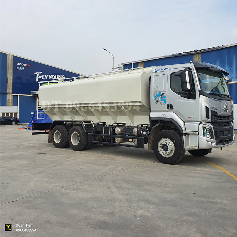 Xe Chenglong bồn chở cám 22 khối
