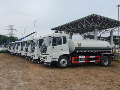 Xe phun nuoc rua duong Dongfeng 9.2 khoi 1