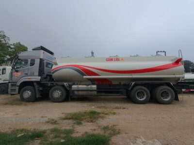 Xe Howo Man 8x4 Cho Xang Dau 22 Khoi 3