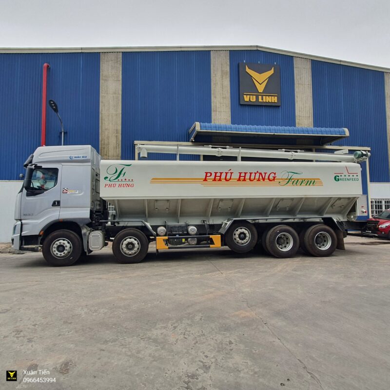 Xe Chenglong bồn chở cám 32 khối