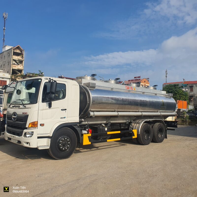 Xe Hino chở xăng dầu 20 khối
