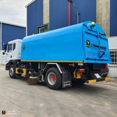 Xe Dongfeng quet duong 8 khoi 3 scaled