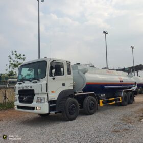 Xe Hyundai HD320 chở xăng