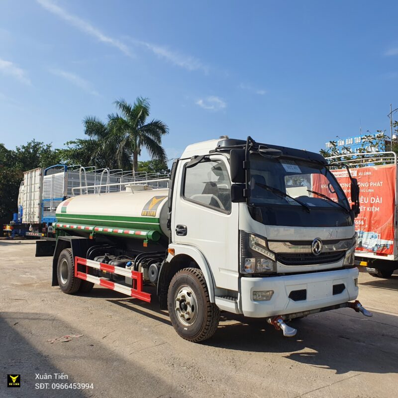 Xe Dongfeng phun nước 5 khối