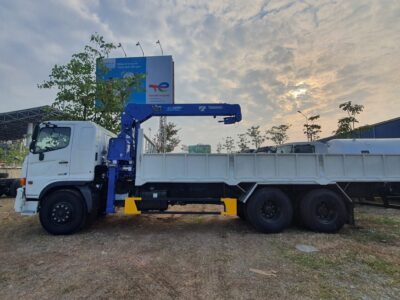 Xe O To Tai Hino Gan Cau 5 Tan 3 Dot 2 scaled