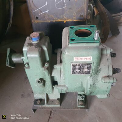 Bom xe xitec phun nuoc rua duong 3