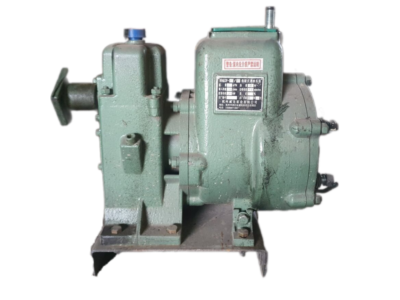 Bơm xe xitec phun nước rửa đường