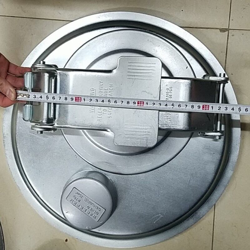 Nắp đậy xi téc xăng dầu
