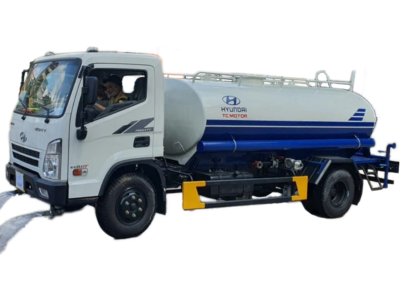 Xe Hyundai phun nước rửa đường 6 khối