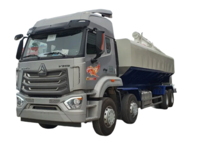 Xe Howo Man 8x4 chở cám 26 khối