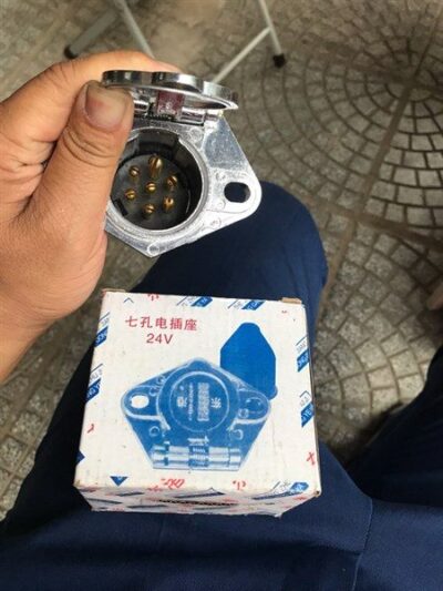 Giac Cam Dien 24 V Somi Romooc 7 Chan 2