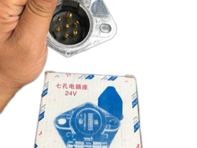 Giắc cắm điện 24 v somi romooc 7 chân