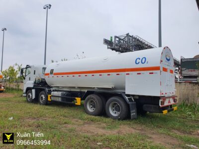Xe Bon ISUZU Cho Khi Hoa Long CO2 14 Khoi 6 scaled