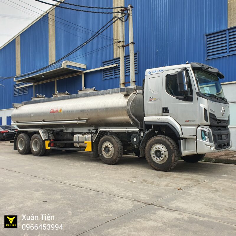 Xe Bồn Chenglong Chở Methanol 22 Khối