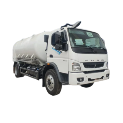 Xe Fuso cho khi oxy hoa long 5 khoi 7